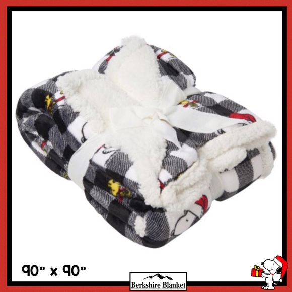 Berkshire Snoopy Plaid Christmas Sherpa Blanket - Picture 9 of 15